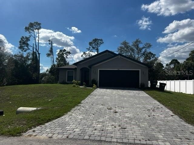Short Sale. This one-story home in North Port offers a spacious - Beach Home for sale in North Port, Florida on Beachhouse.com