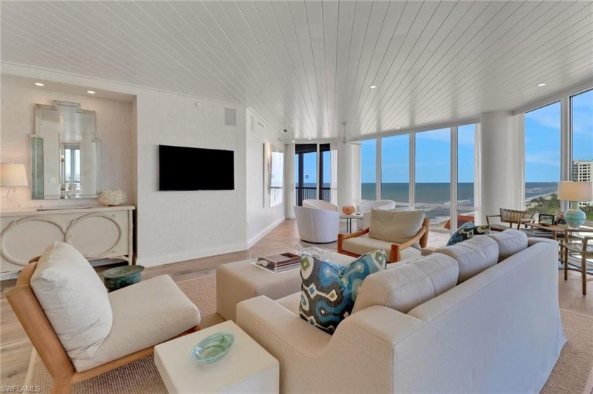 LePARC IN PARK SHORE.This beautifully redesigned home offers - Beach Home for sale in Naples, Florida on Beachhouse.com