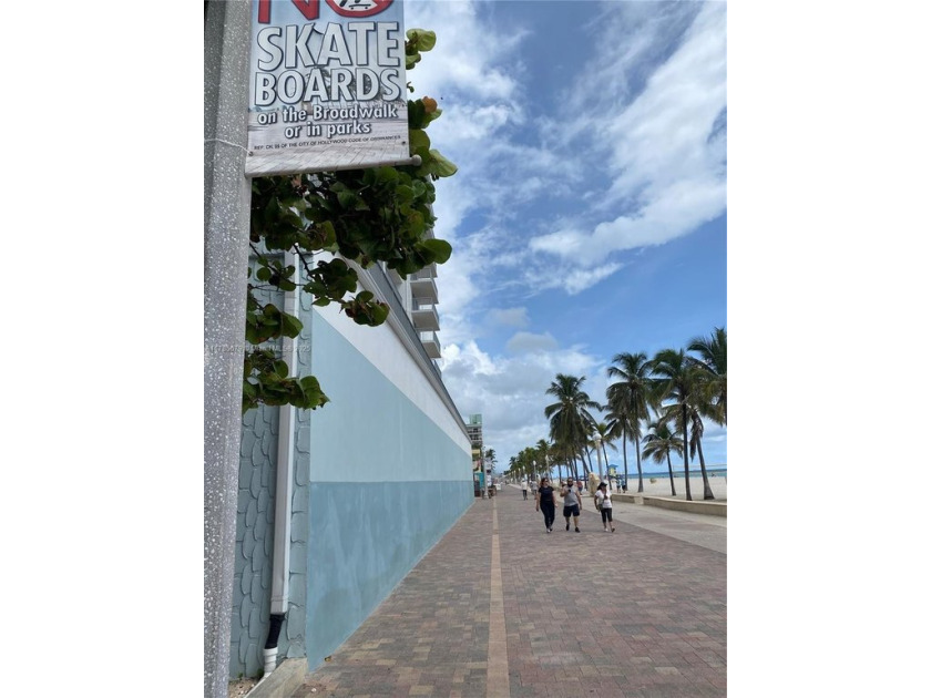 DIRECT OCEAN FRONT, FURNISHED ROOFTOP  CONDO ON THE INFAMOUS - Beach Condo for sale in Hollywood, Florida on Beachhouse.com