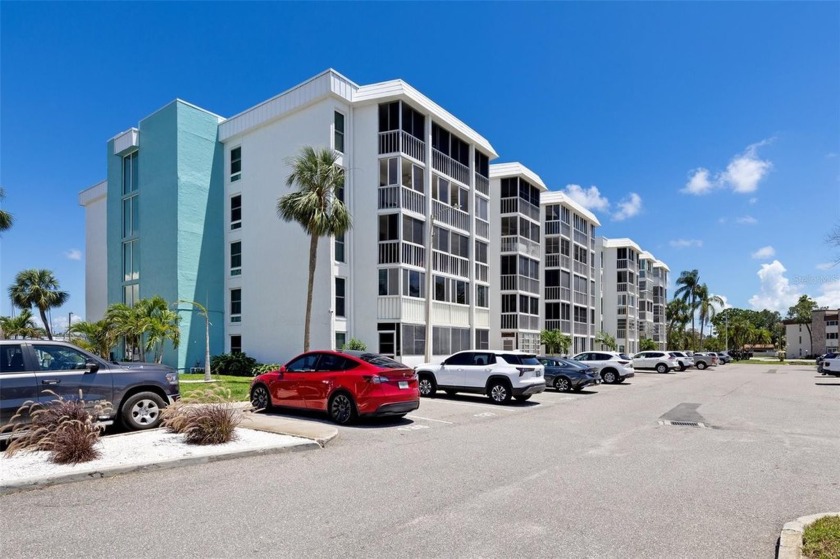 Under contract-accepting backup offers. Opportunity Knocks in - Beach Condo for sale in St. Petersburg, Florida on Beachhouse.com