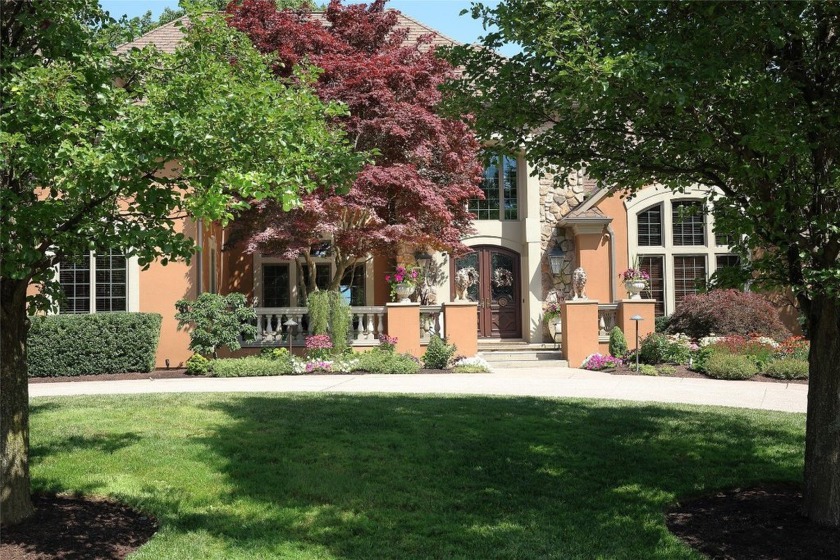 DISCOVER UNPARALLELED LUXURY AND BREATHTAKING WATER VIEWS IN - Beach Home for sale in Erie, Pennsylvania on Beachhouse.com