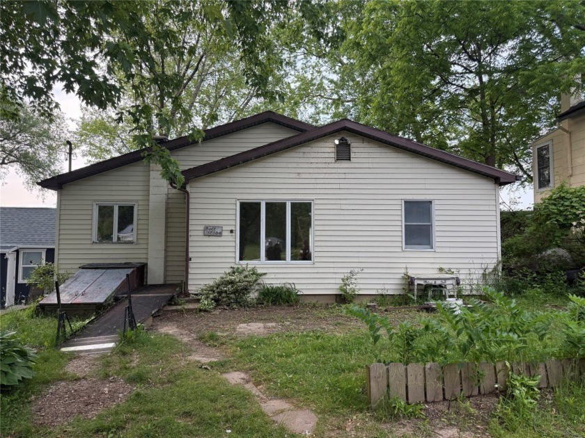 Estate Sale As-Is. Discover the potential of this Lakefront - Beach Home for sale in North East, Pennsylvania on Beachhouse.com