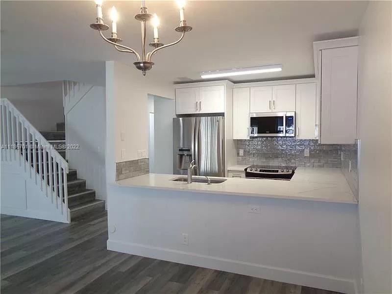 Ideal for an investor with No restrictions. Amazing opportunity - Beach Townhome/Townhouse for sale in Deerfield  Beach, Florida on Beachhouse.com