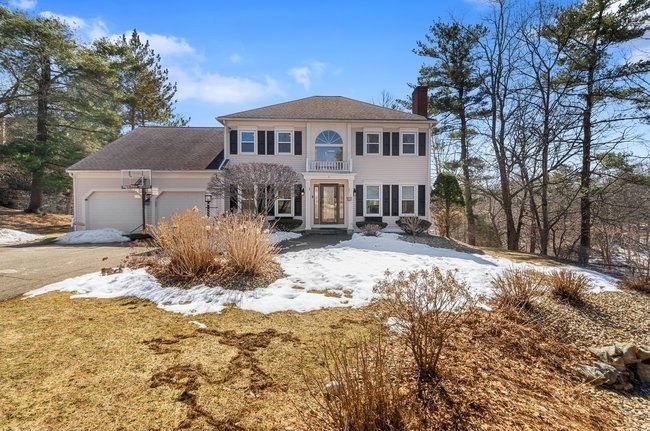 Rare waterfront opportunity in Saugus's coveted Hammersmith - Beach Home for sale in Saugus, Massachusetts on Beachhouse.com