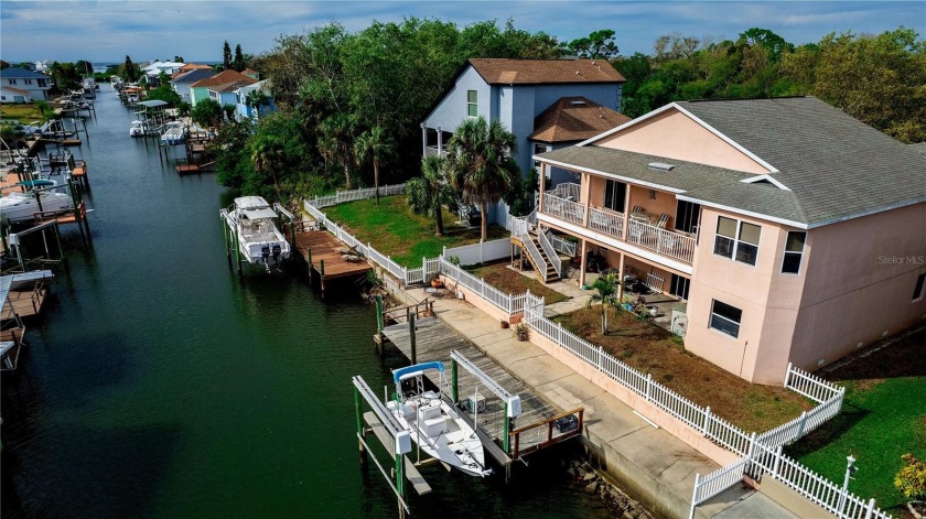 Come check out this 1,954 square foot WATERFRONT, 3-bedroom, 2 - Beach Home for sale in Hudson, Florida on Beachhouse.com