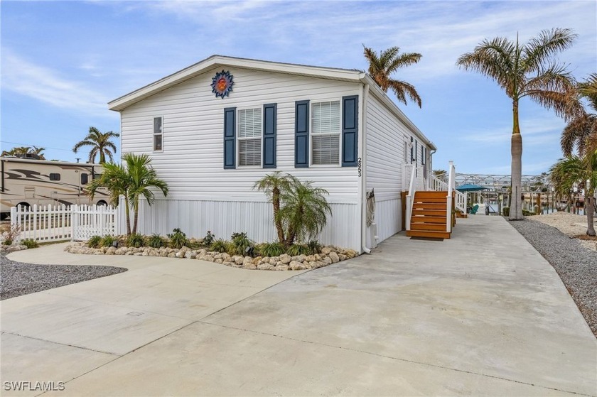 This waterfront home is in the heart of St. James City! - Beach Home for sale in St. James City, Florida on Beachhouse.com