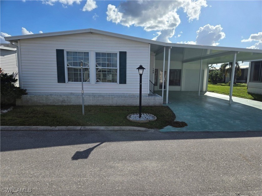 One of the nicer units in Six Lakes County Club, No hurricane or - Beach Home for sale in North Fort Myers, Florida on Beachhouse.com