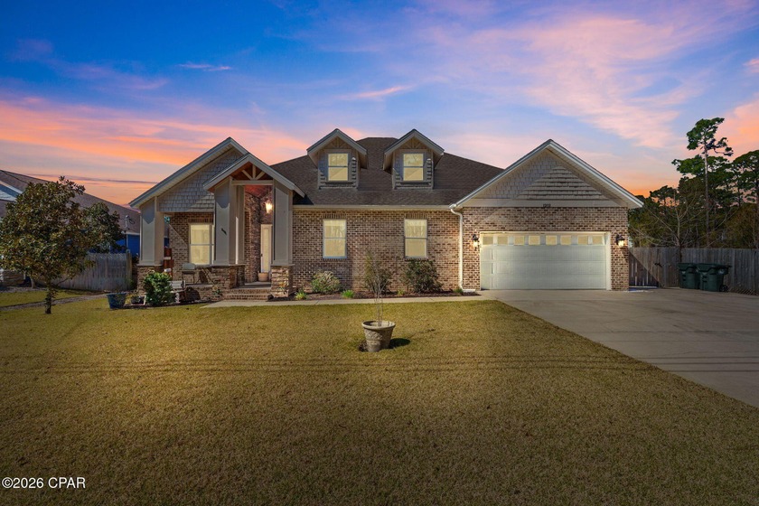 ** UNDER CONTRAT ACCEPTING BACK UP OFFERS**Beautiful custom - Beach Home for sale in Lynn Haven, Florida on Beachhouse.com