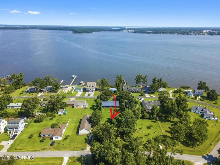 Here is your chance to own a spacious lot walking distance to - Beach Lot for sale in Sneads Ferry, North Carolina on Beachhouse.com