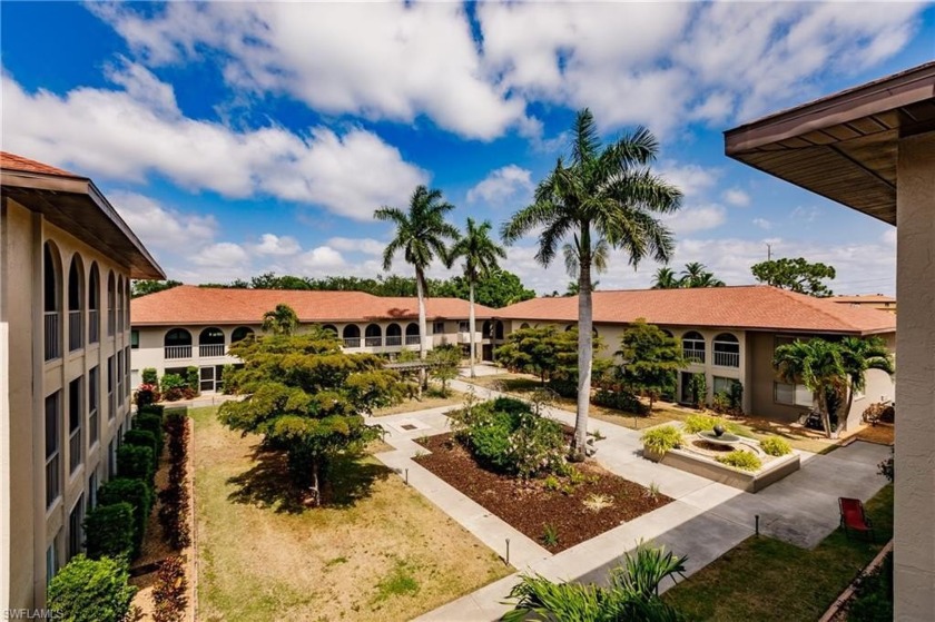 Nestled in the vibrant heart of Fort Myers, this charming condo - Beach Home for sale in Fort Myers, Florida on Beachhouse.com