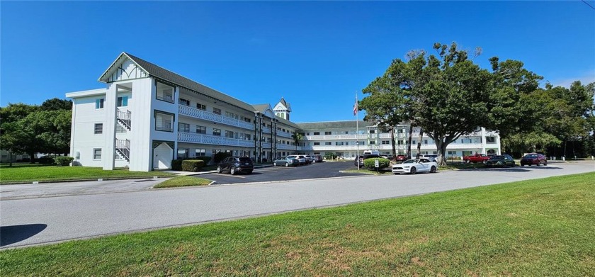 WOW! Washer/Dryer to be added prior to closing.   This condo is - Beach Condo for sale in Clearwater, Florida on Beachhouse.com