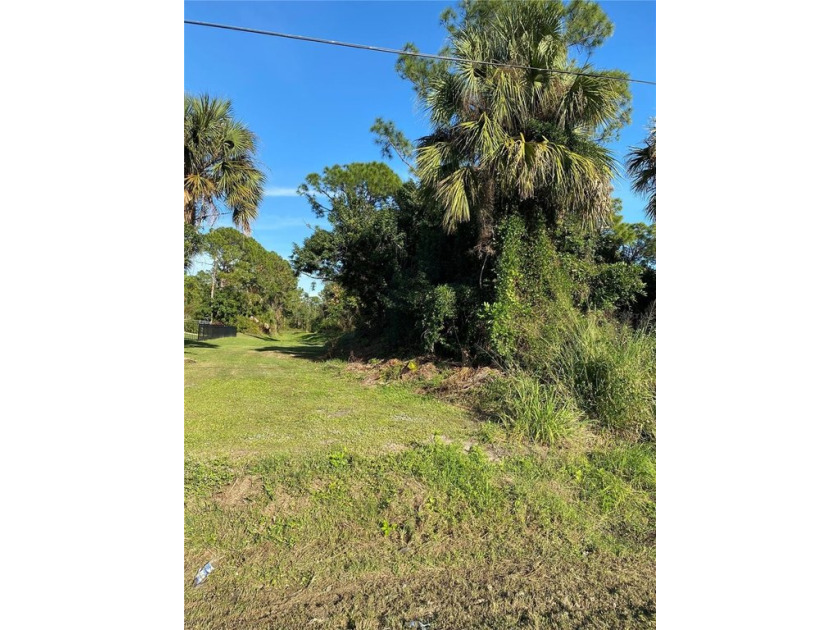GREAT NEIGHBORHOOD LOT !!!! THE CITY OF NORTH PORT OFFERS SO - Beach Lot for sale in North Port, Florida on Beachhouse.com