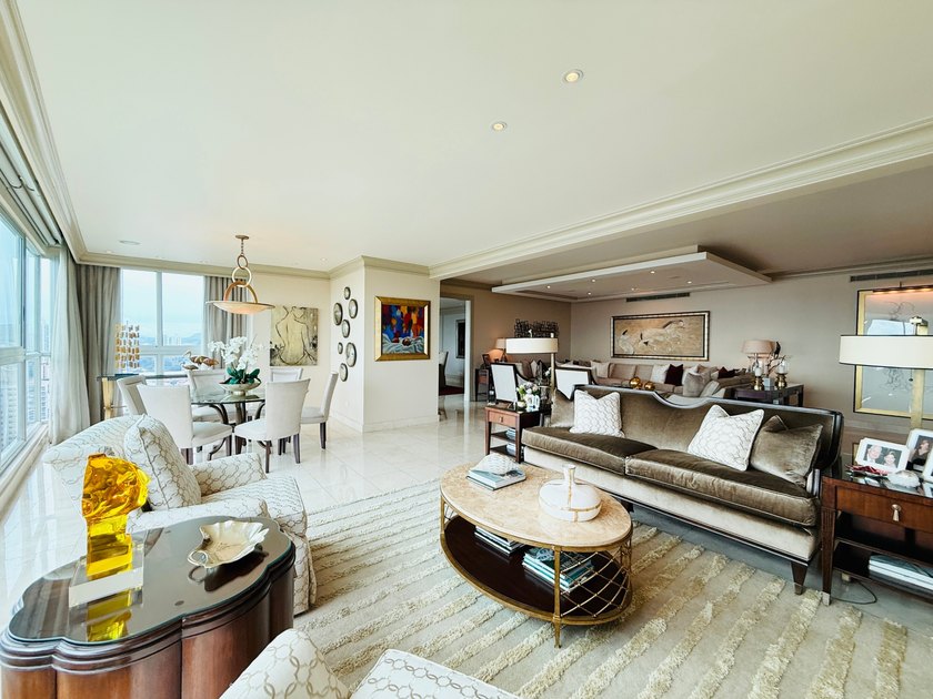 Luxury 4-Bedroom Residence in Arboleda - Altos del Golf

Located - Beach Home for sale in Panama City,  on Beachhouse.com