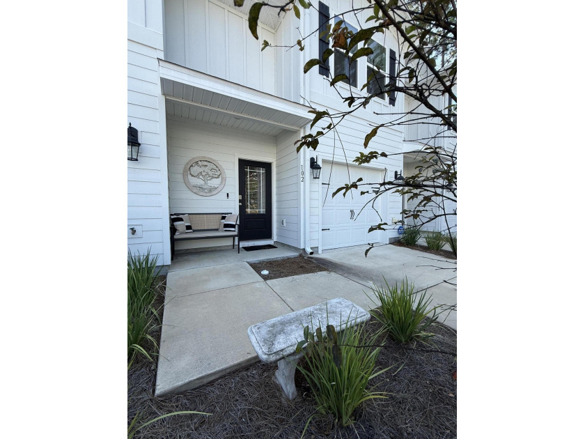 This totally amazing townhome, in the desirable Ward Crossing - Beach Townhome/Townhouse for sale in Panama City Beach, Florida on Beachhouse.com