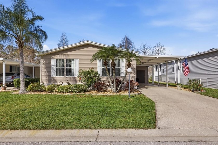 Welcome to easy Florida living in this beautifully maintained - Beach Home for sale in Ellenton, Florida on Beachhouse.com