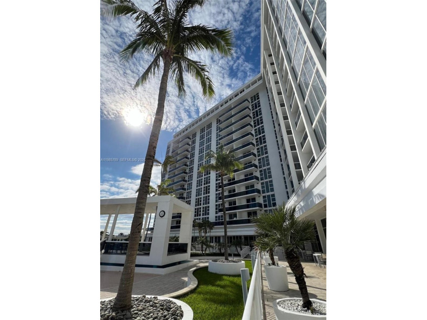 FOR SALE: High-floor oceanfront investment at the prestigious - Beach Condo for sale in Bal Harbour, Florida on Beachhouse.com