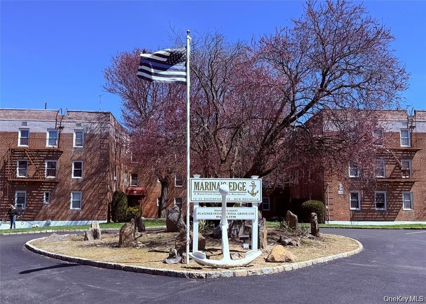 >>>CASH OFFERS - Beach Home for sale in New Rochelle, New York on Beachhouse.com