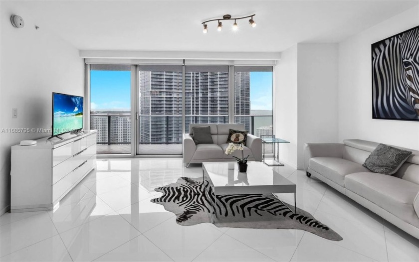 This rare '08' line condo at The Epic combines luxury living - Beach Condo for sale in Miami, Florida on Beachhouse.com