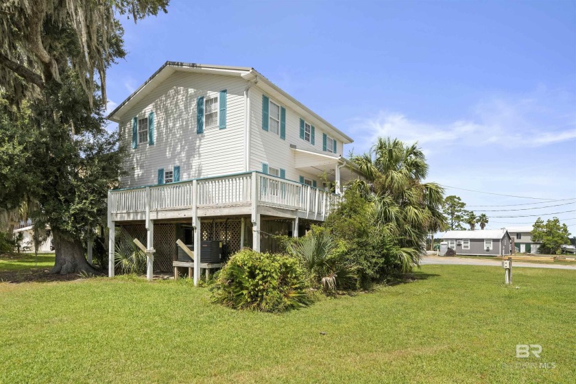 Welcome to 4847 Kingfish Loop, a fully furnished 4-bedroom - Beach Home for sale in Gulf Shores, Alabama on Beachhouse.com