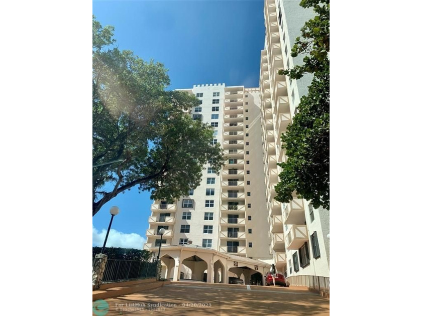 What a Rare Find DIRECT OCEAN view CORNER PENTHOUSE and A TRUE - Beach Condo for sale in Hallandale Beach, Florida on Beachhouse.com