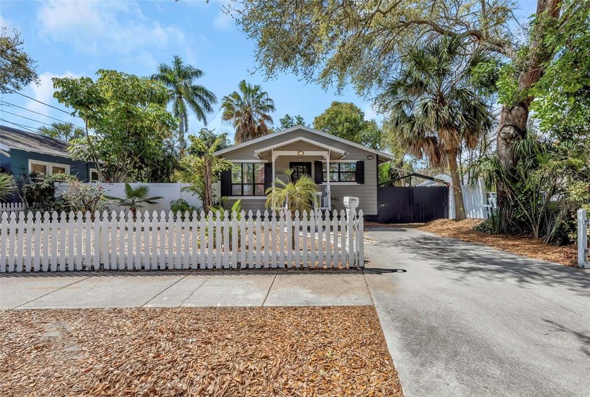 Beautifully updated bungalow in sought after Downtown St Pete - Beach Home for sale in St. Petersburg, Florida on Beachhouse.com