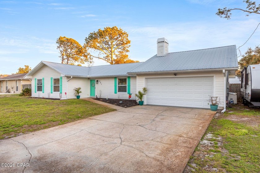 Charming home in the desirable North Lagoon area, ideally - Beach Home for sale in Panama City Beach, Florida on Beachhouse.com