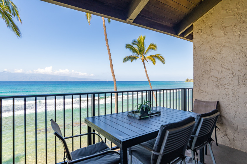 Captivating 1BR Oceanfront WLanai & - Beach Vacation Rentals in Lahaina, Hawaii on Beachhouse.com