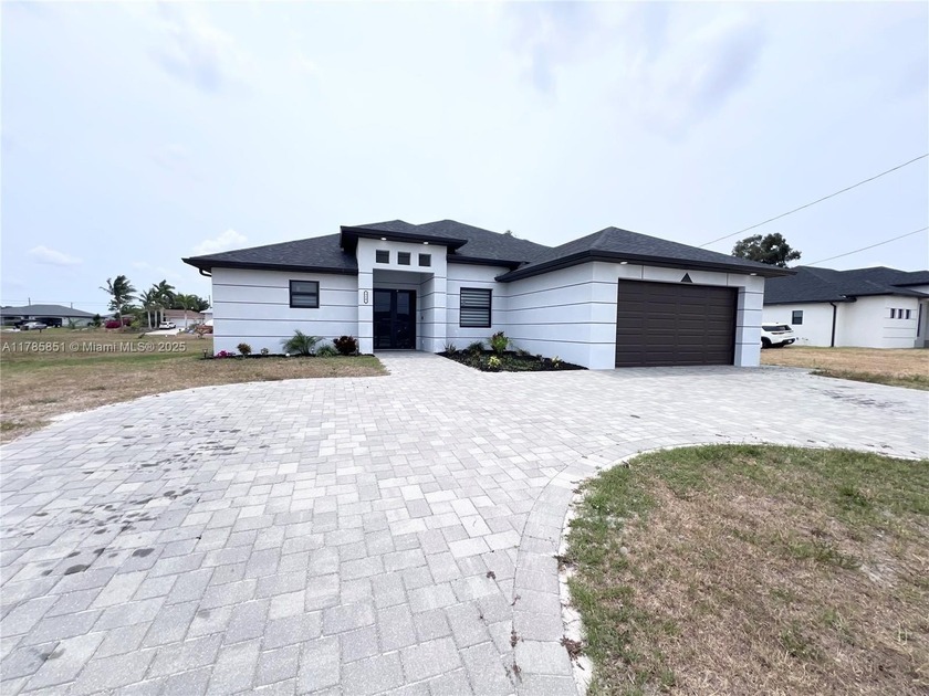 Brand new 4-bedroom, 2-bath modern home on an oversized 0 - Beach Home for sale in Cape Coral, Florida on Beachhouse.com