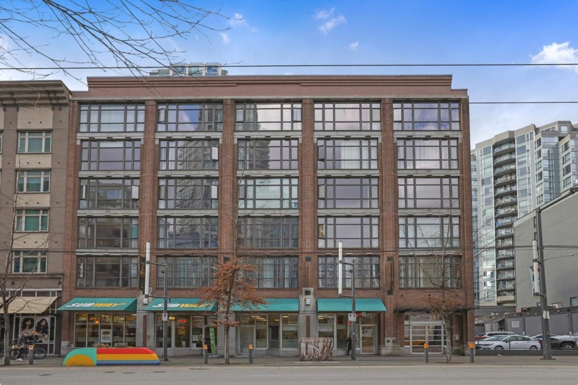 Welcome to the Lex, a boutique building located in the heart of - Beach Condo for sale in Vancouver,  on Beachhouse.com