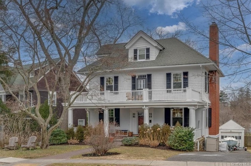 Welcome to 34 Decatur Rd, a timeless 1913 colonial nestled in - Beach Home for sale in New Rochelle, New York on Beachhouse.com
