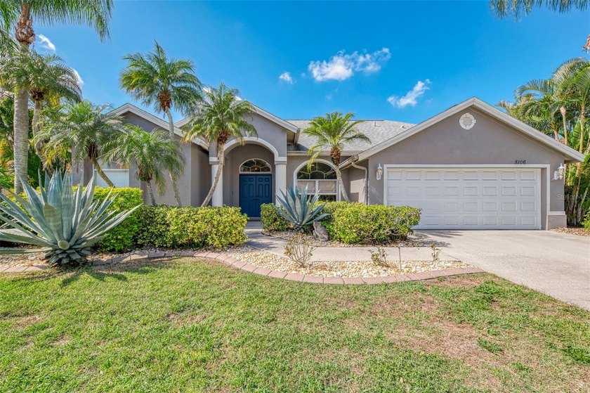 Beautifully Renovated Pool Home | Turnkey | Near UTC, Lakewood - Beach Home for sale in Bradenton, Florida on Beachhouse.com
