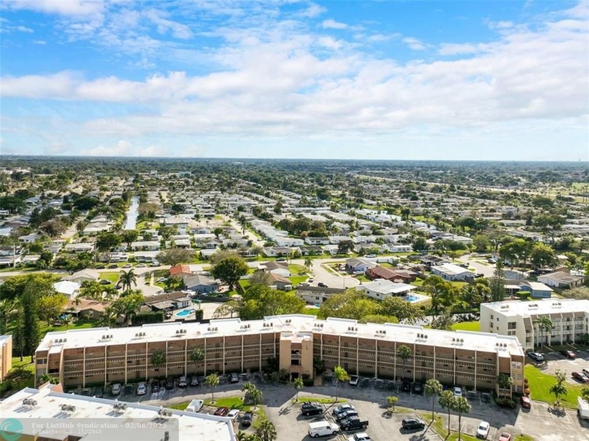 Best Value for this 2/2 condo. Light and Bright, offers - Beach Condo for sale in Pompano Beach, Florida on Beachhouse.com