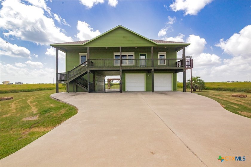 Experience Coastal Living at Its Finest - Welcome to 117 Sunset - Beach Home for sale in Port Lavaca, Texas on Beachhouse.com