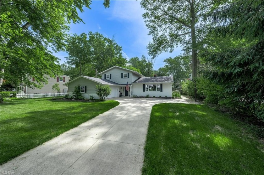 This newly updated 4 bedroom home sits back from the street with - Beach Home for sale in Avon Lake, Ohio on Beachhouse.com