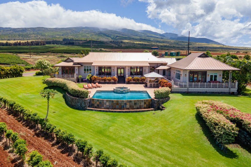 4BR Oceanview Estate Infinity Pool + Pickleball Ct - Beach Vacation Rentals in Lahaina, Hawaii on Beachhouse.com