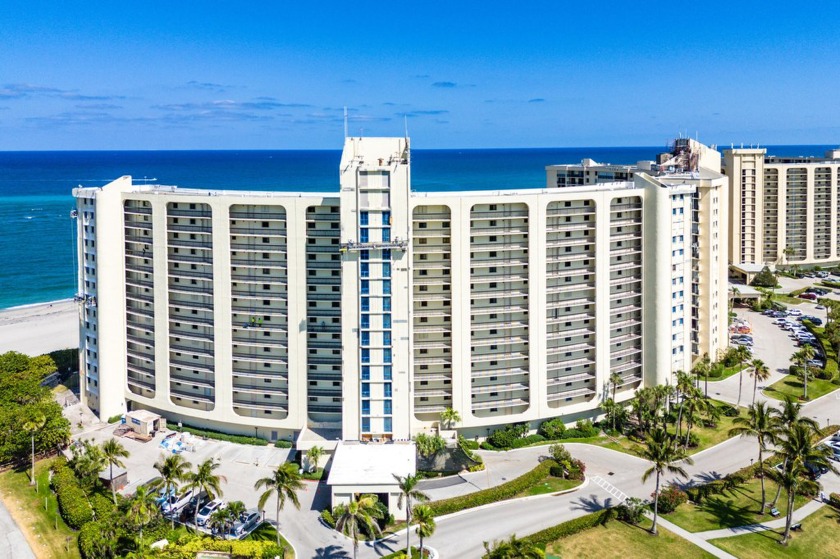 Your dream condo awaits you with this beautiful Atlantic Ocean - Beach Condo for sale in Jupiter, Florida on Beachhouse.com