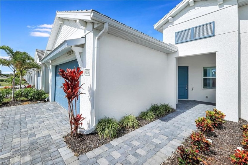 Welcome home to the charming 2 bedroom plus den villa offers - Beach Home for sale in Naples, Florida on Beachhouse.com