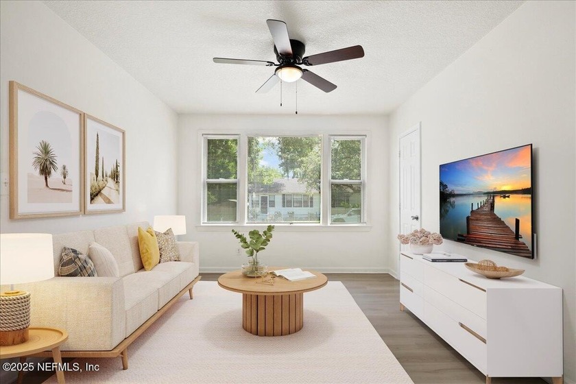 **Price Improvement** BEAUTIFULLY RENOVATED 4 BED / 2 BATH HOME - Beach Home for sale in Jacksonville, Florida on Beachhouse.com