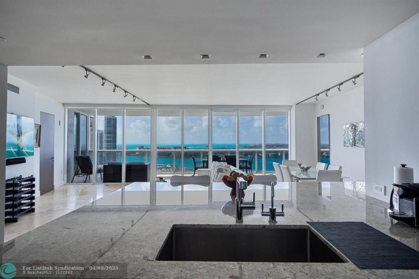 MURANO GRANDE AT PORTOFINO, HAS OCEAN, BAY AND CITY VIEWS WITH - Beach Condo for sale in Miami Beach, Florida on Beachhouse.com