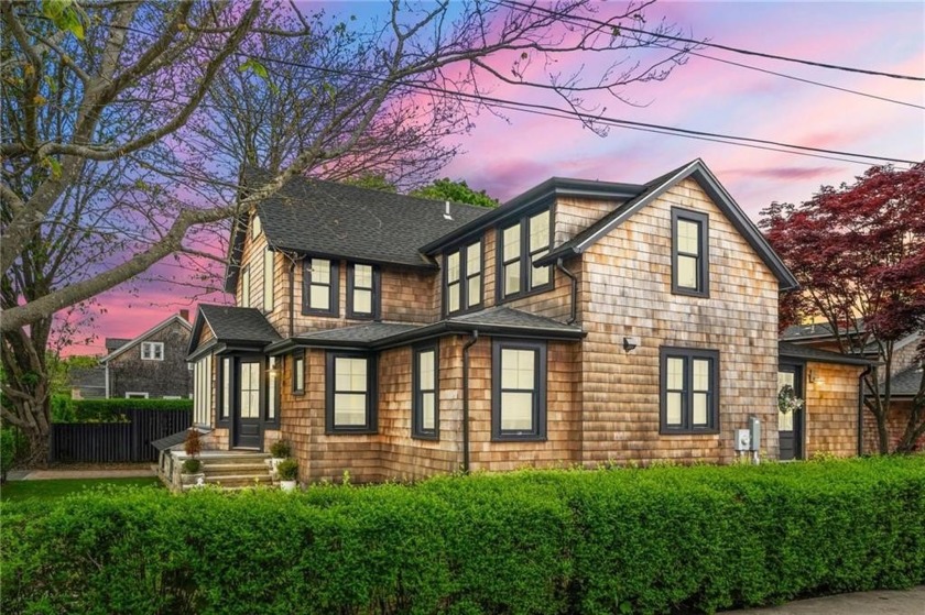 Welcome to your modern coastal cottage, seamlessly blending - Beach Condo for sale in Narragansett, Rhode Island on Beachhouse.com