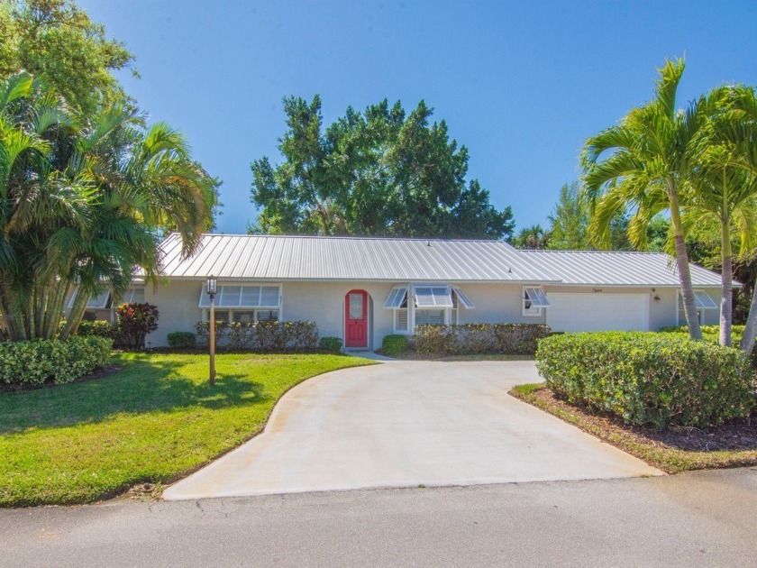 Great home in Forest Park! VOLUNTARY HOA! Open kitchen, SS - Beach Home for sale in Vero Beach, Florida on Beachhouse.com