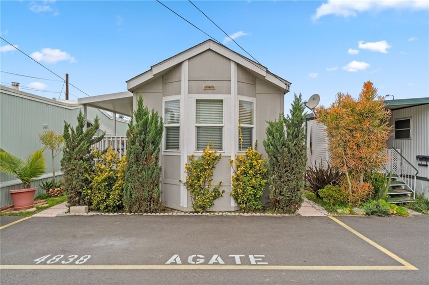 Residency Criteria :
Must be 55 years old or older.(Secondary - Beach Home for sale in Long Beach, California on Beachhouse.com