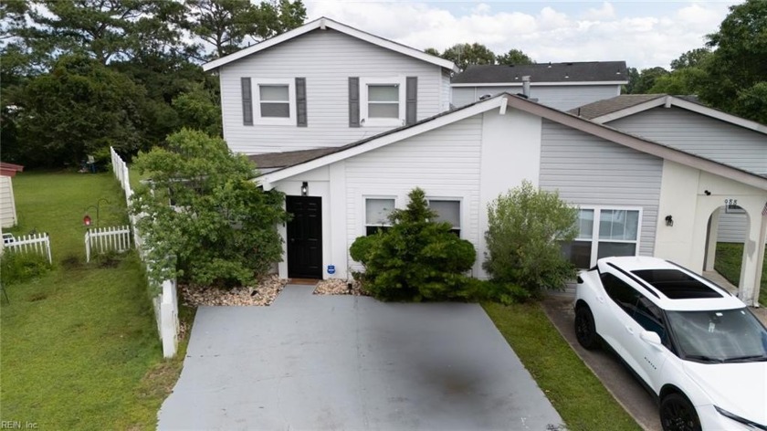 Welcome to this beautifully updated 4-bedroom, 2.5-bath twinhome - Beach Home for sale in Virginia Beach, Virginia on Beachhouse.com