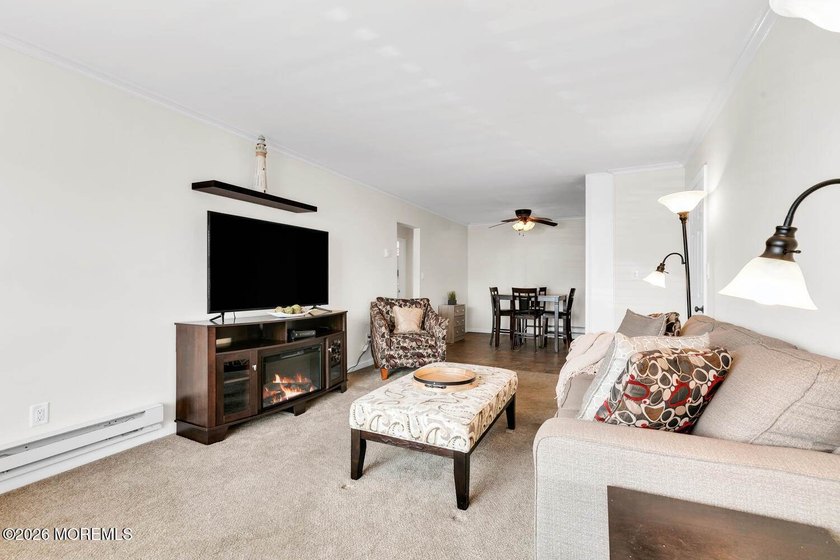 Waterfront Yacht Harbor 1 bedroom condo with dock and the beach - Beach Condo for sale in Sea Bright, New Jersey on Beachhouse.com