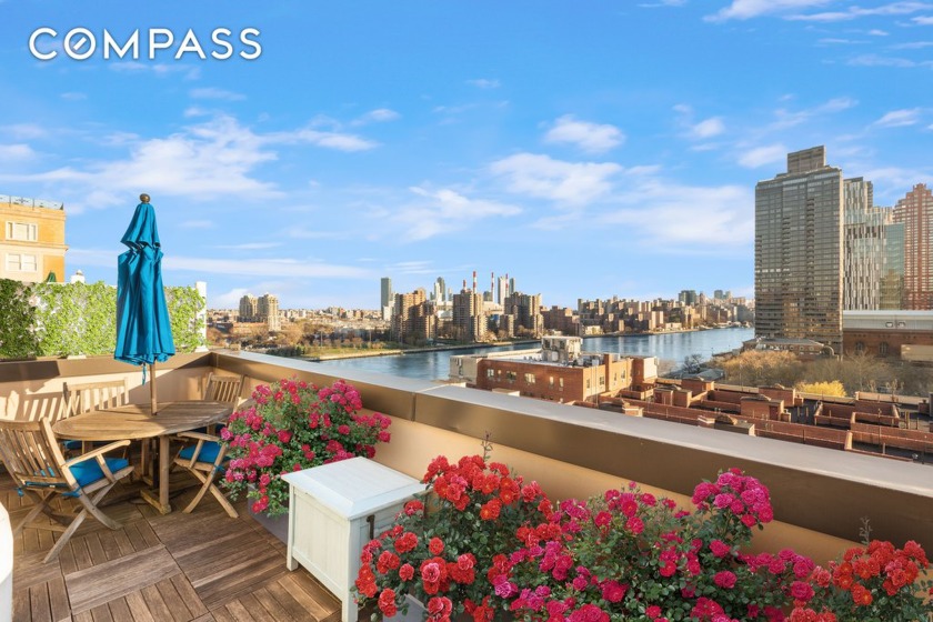 Imagine living in this spectacular Triplex Penthouse in the sky - Beach Condo for sale in New York, New York on Beachhouse.com