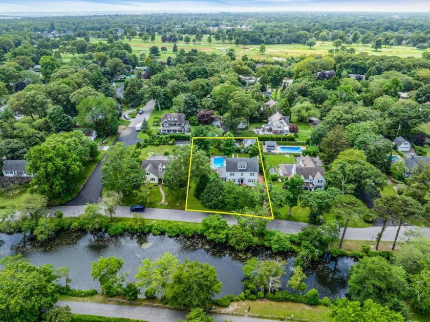 Welcome to one of Brightwaters' most coveted addresses--this - Beach Home for sale in Brightwaters, New York on Beachhouse.com