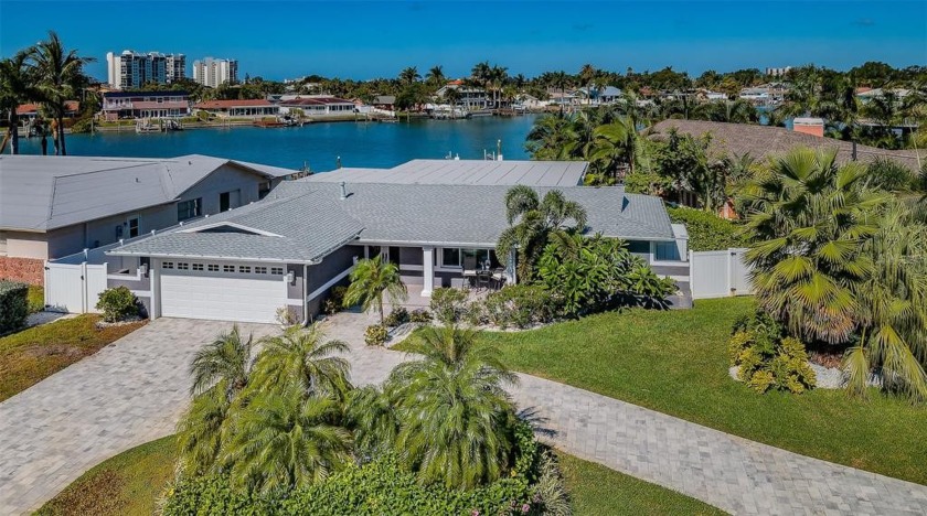 AMAZING OPPORTUNITY - WONDERFUL WATERFRONT HOME IS BEAUTIFULLY - Beach Home for sale in St. Petersburg, Florida on Beachhouse.com