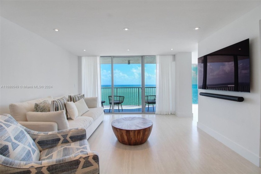 LIFETIME OPPORTUNITY IN MIAMI BEACH !!! PENTHOUSE for sale with - Beach Condo for sale in Miami Beach, Florida on Beachhouse.com