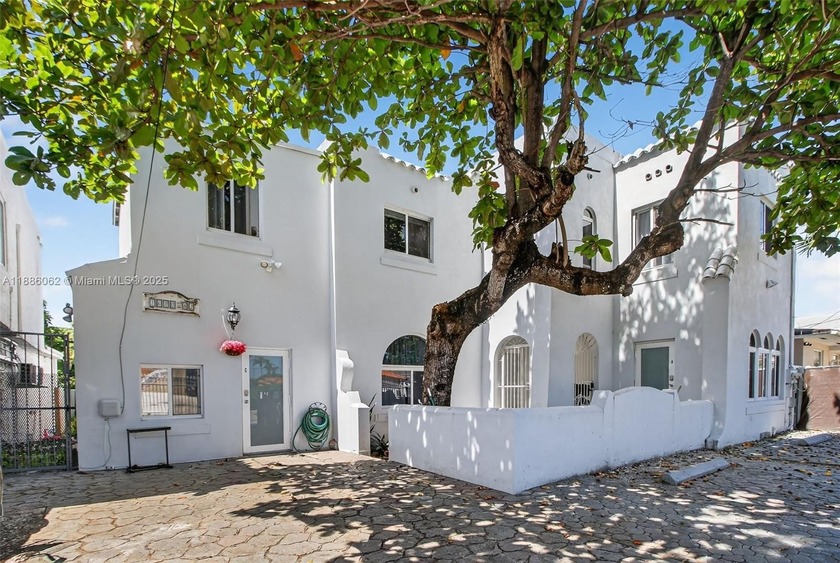 Allapattah cash cow duplex currently operating as a triplex and - Beach Townhome/Townhouse for sale in Miami, Florida on Beachhouse.com