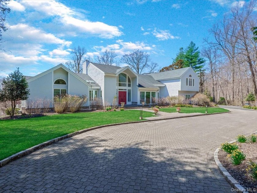 Welcome to Swan's Cove, a masterpiece of waterfront luxury - Beach Home for sale in Lloyd Harbor, New York on Beachhouse.com